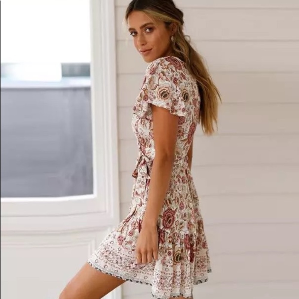 Restock arriving soon 👁✳️ boho FLORAL wrap  DRESS - Picture 6 of 8